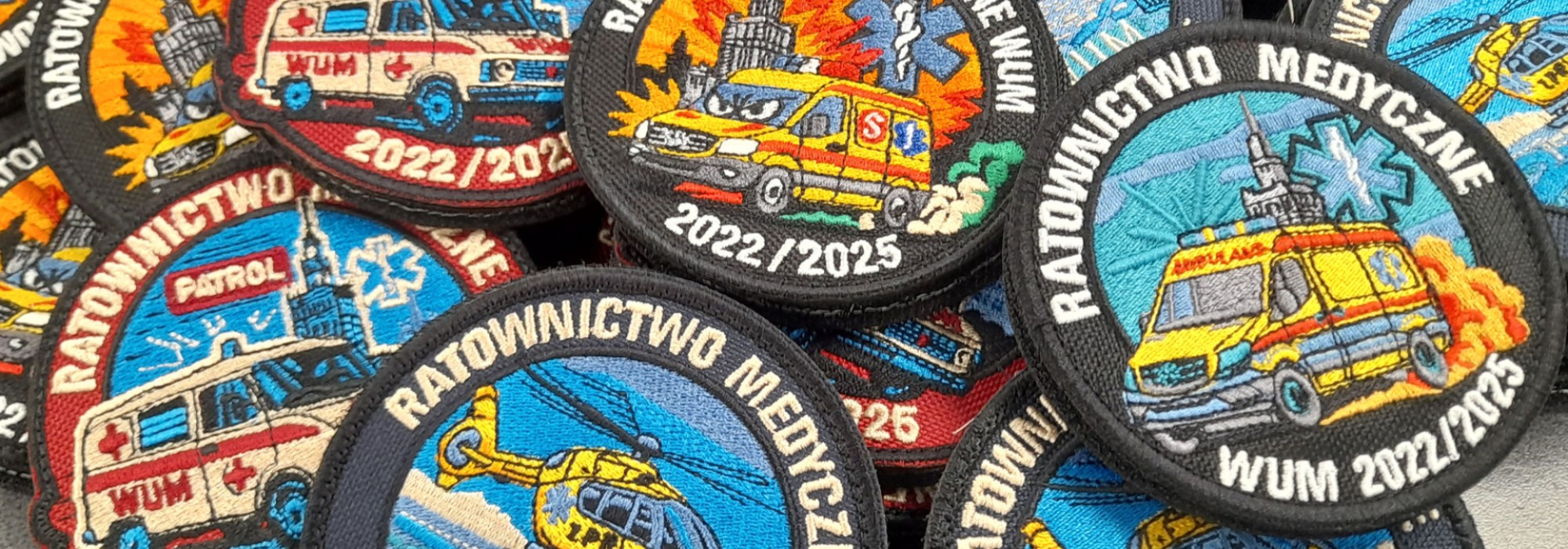 Naszywki haftowane z rzepem