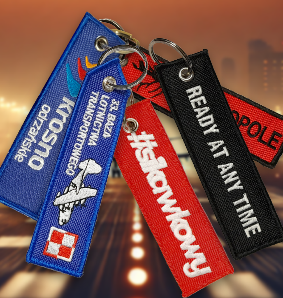 Haftowane breloki REMOVE BEFORE FLIGHT